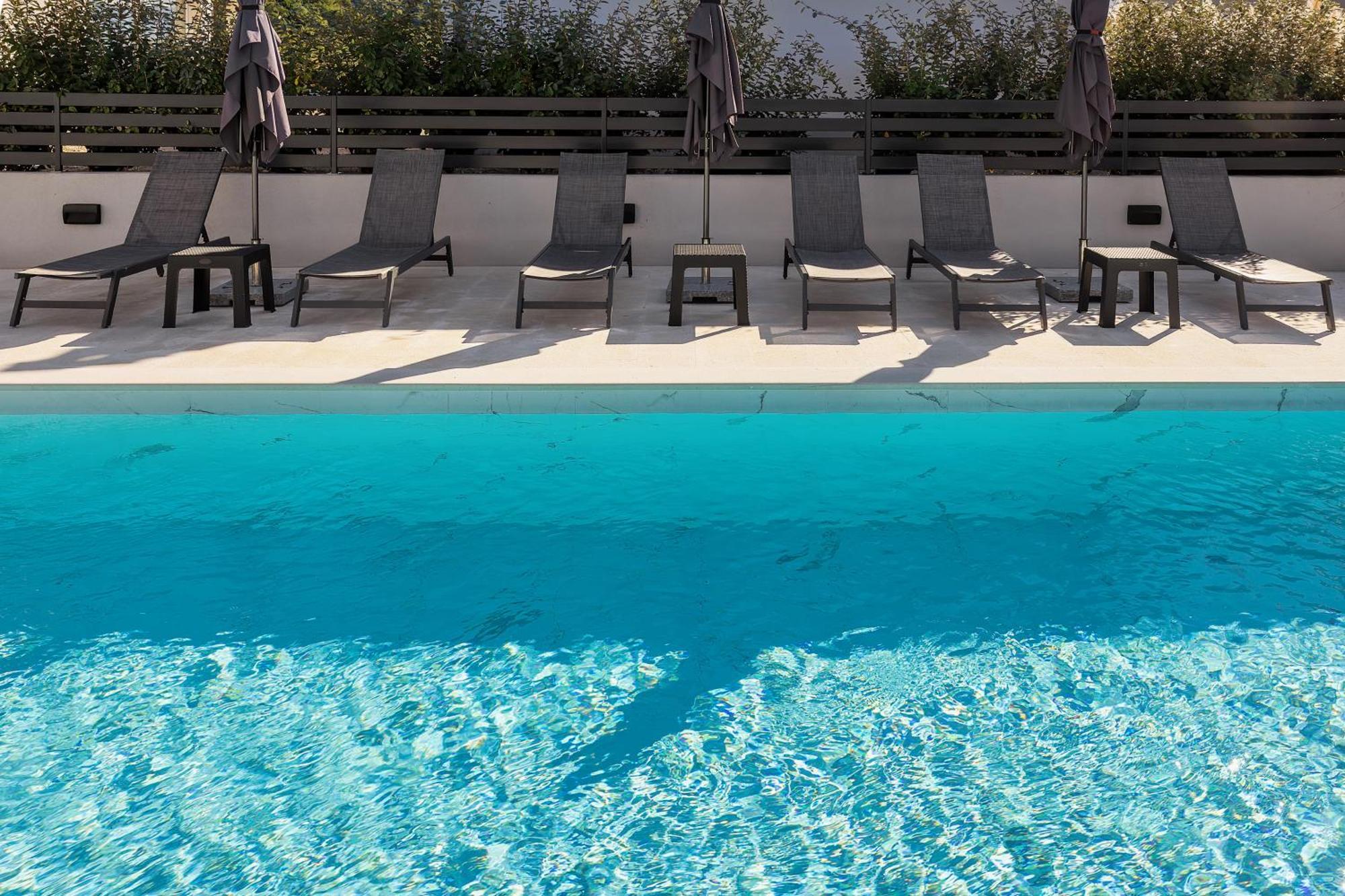 Poolside Apartments Anabella Baška Buitenkant foto