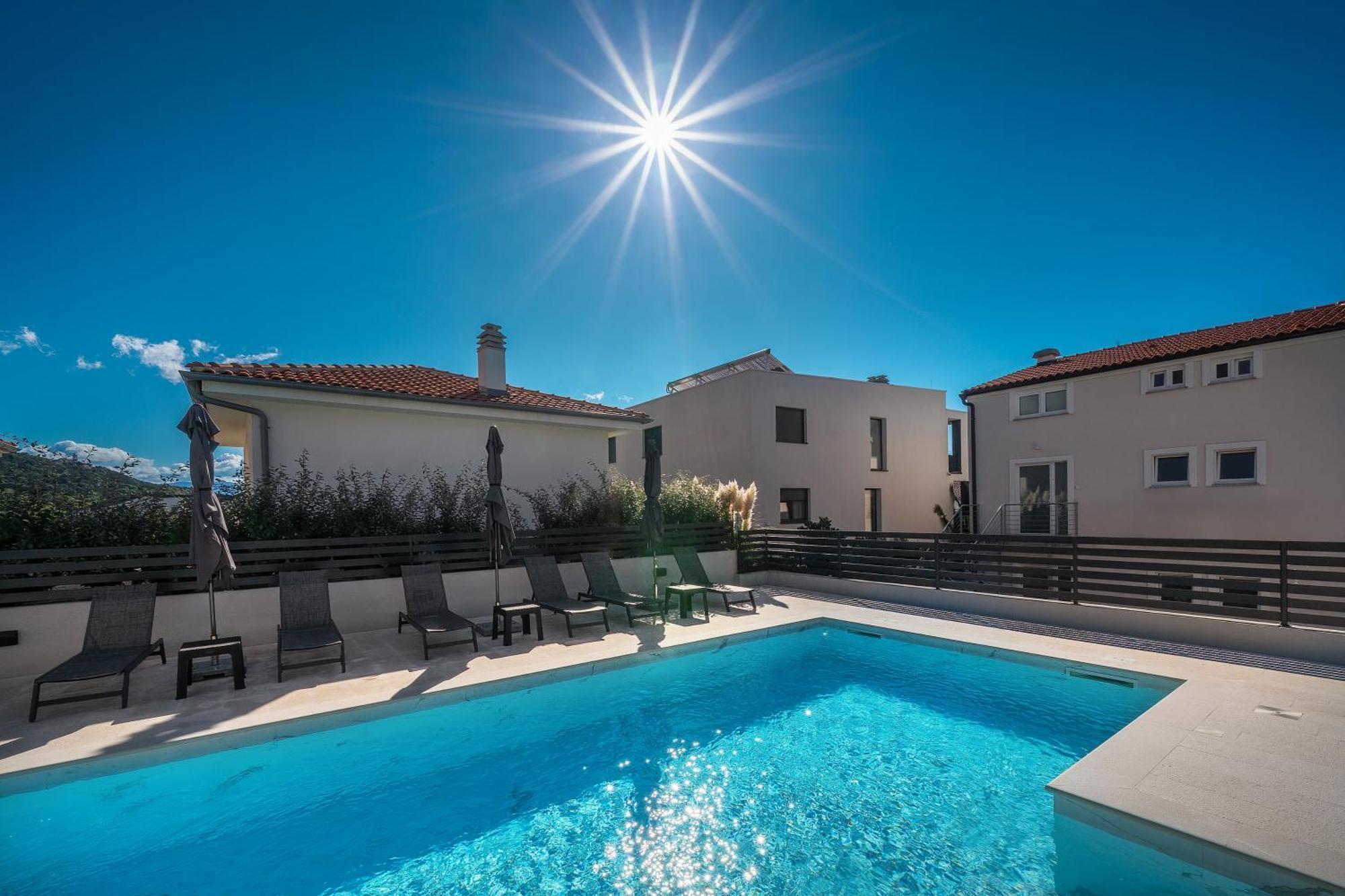 Poolside Apartments Anabella Baška Buitenkant foto